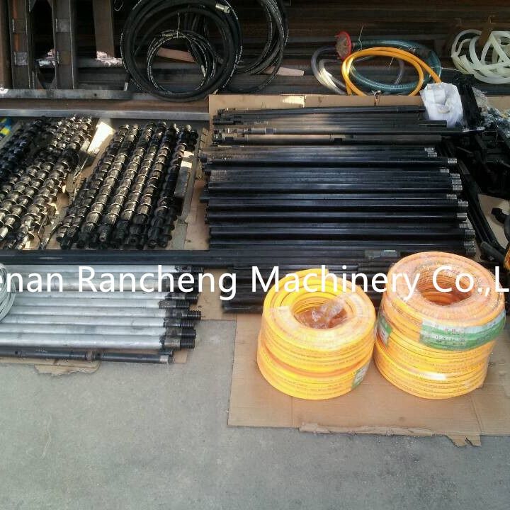 حداکثر عمق حفاری 1200 متر است که دارای یک دستگاه حفاری هیدرولیکی کامل با موتور دیزل 92KW است.