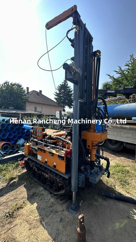 ماشین حفاری چاه آب عمق 180 متر 77.3KW موتور خزنده آب چاه حفاری