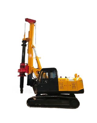 هیدرولیک سوراخ شده سنگ شکن چرخ دار 95KW موتور Yuchai 15m عمق سنگ